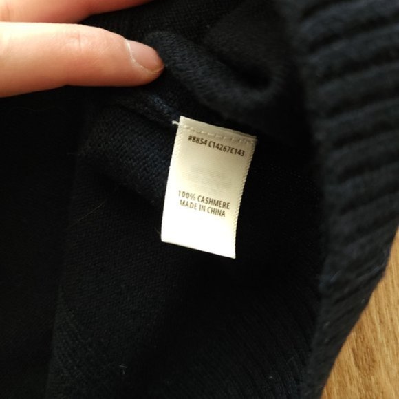 St. John 100% Cashmere navy cape twinset with grey speckled trim - Picture 13 of 14